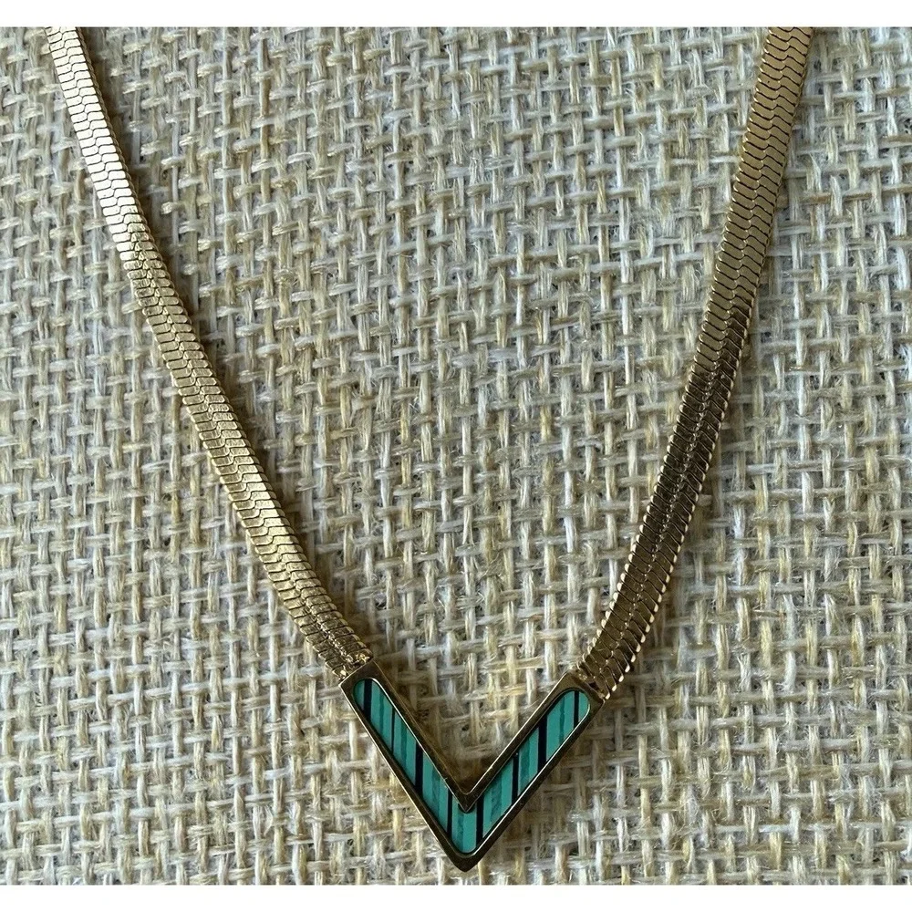Vintage Minimalist 70's 80's Gold Plated 18gp Necklace V Green Stone Signed JY